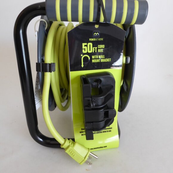 NEW 50’ EXTENSION CORD REEL WALL MOUNT 4 SOCKET BRACKET MASTERPLUG 13 AMPS - Picture 7 of 7